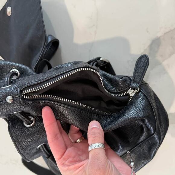 Forever 21 Black Faux Leather Drawstring Backpack Purse Tassel Adjustable Straps - Picture 8 of 9